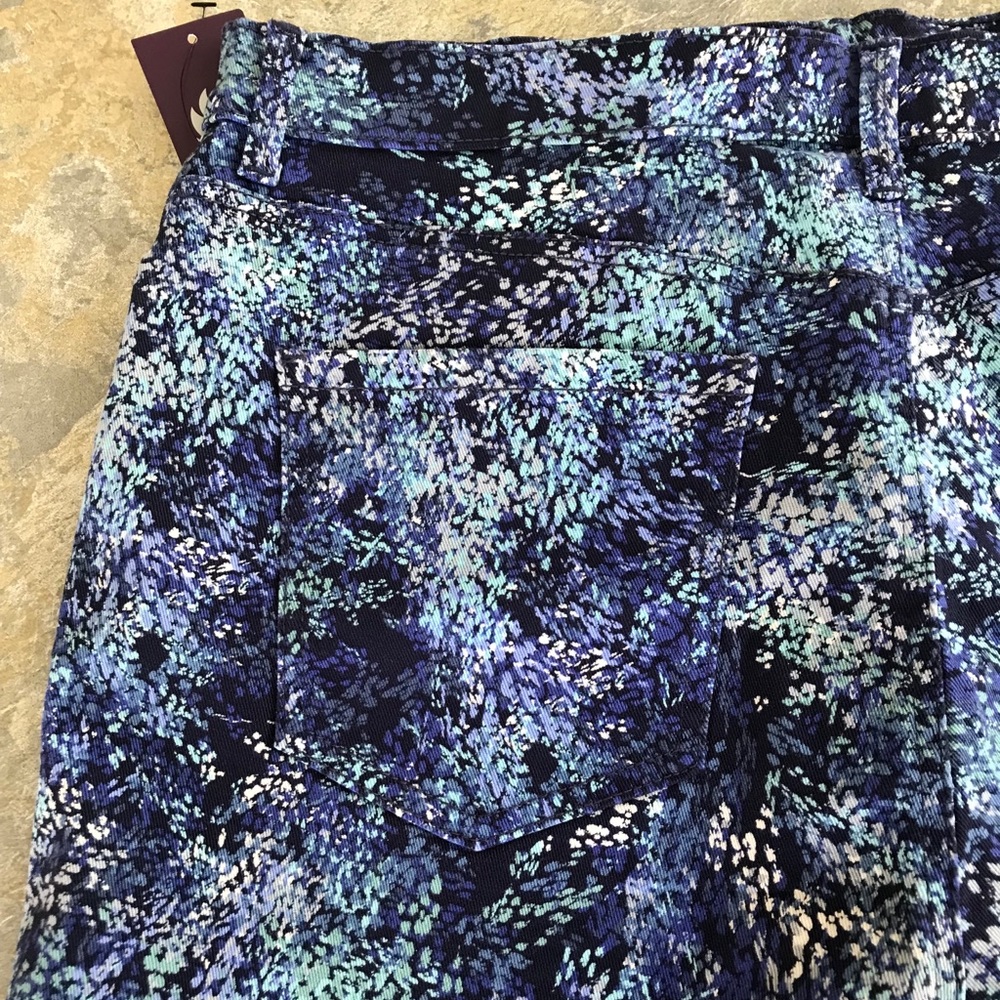 Gloria Vanderbilt Shorts, Blue Speckled, 16, NWT - Picture 6 of 11